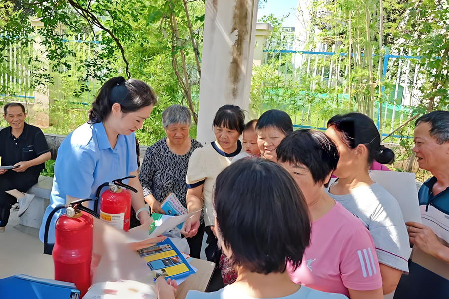 筑牢安全防線！正誠(chéng)智服“安全宣傳咨詢?nèi)铡?   活動(dòng)守護(hù)萬(wàn)家平安